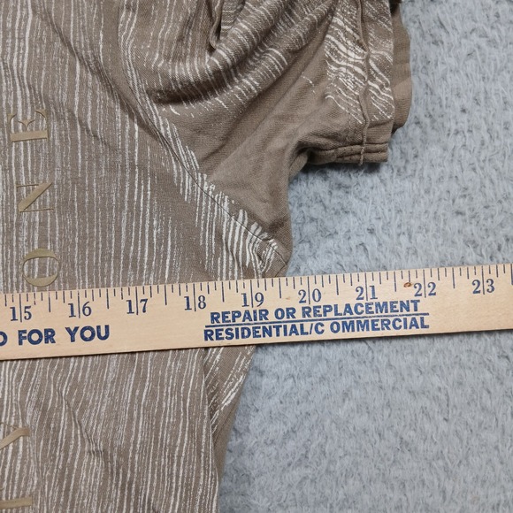 Guess Graphic T-Shirt Men's Small Tan V-Neck Logo Textured Tee - Picture 6 of 7